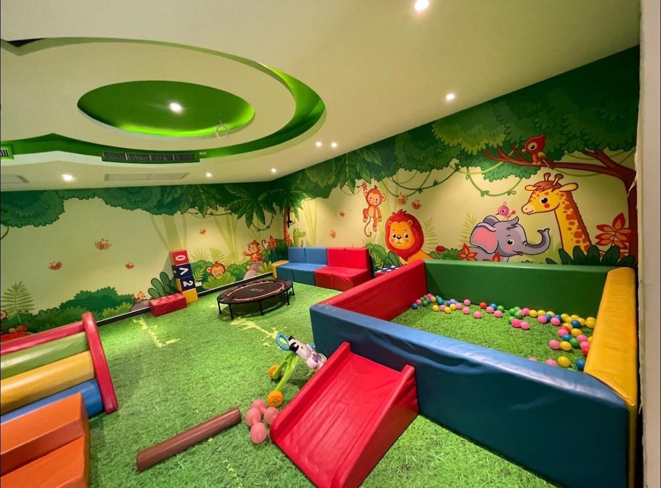 New! Grand Avenue & 50sqm &