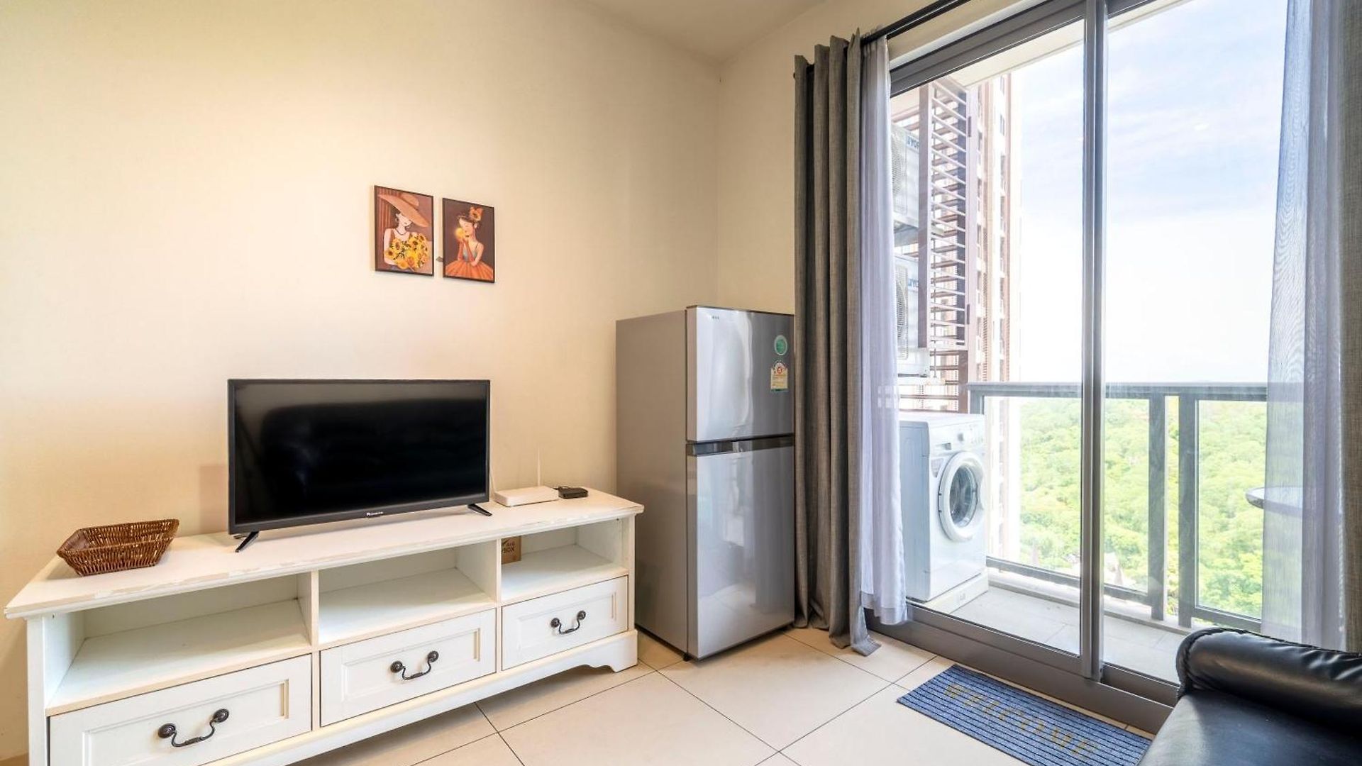 Unixx By Abix 30f Apartment *