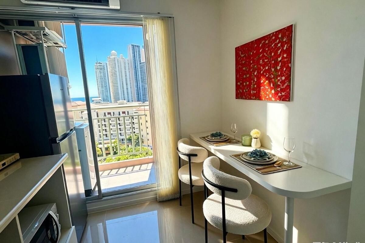 Apartment Newly Renovated Sea View Near The Sea And Terminal 21 In *