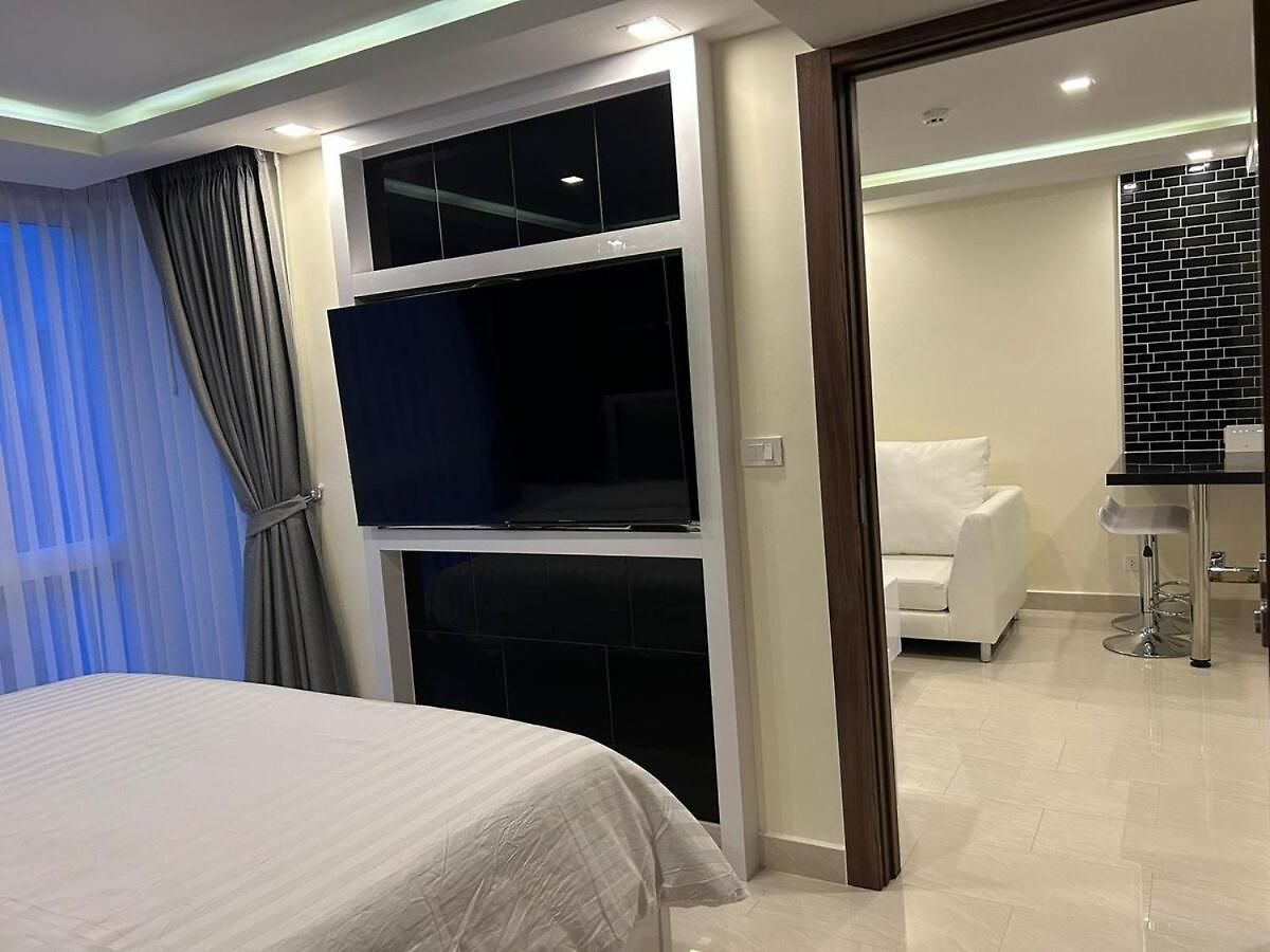 New! Modern & Grand Avenue & * Pattaya