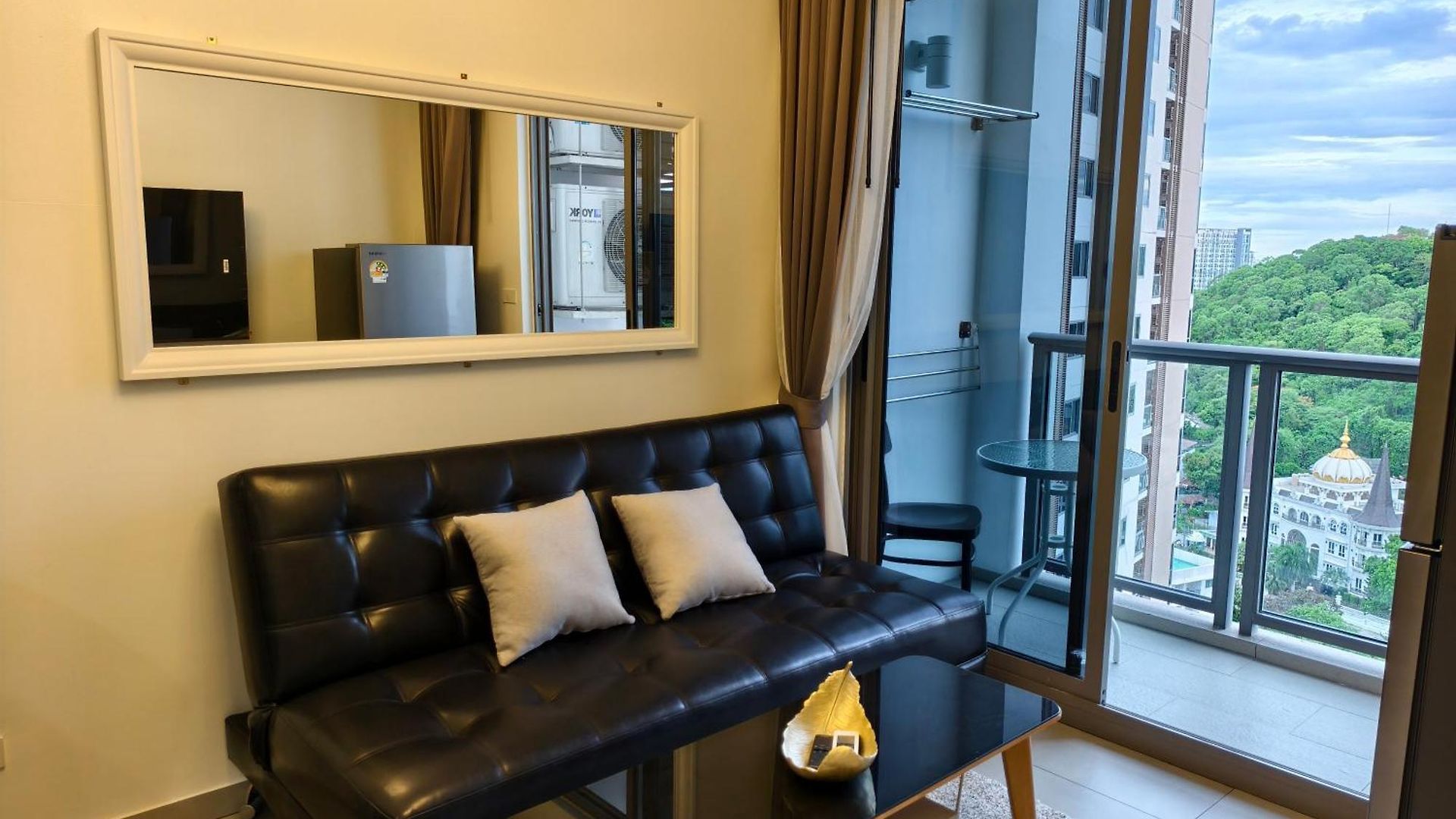 1br 23 High Floor Pool View Close To Walking Street Apartment Pattaya