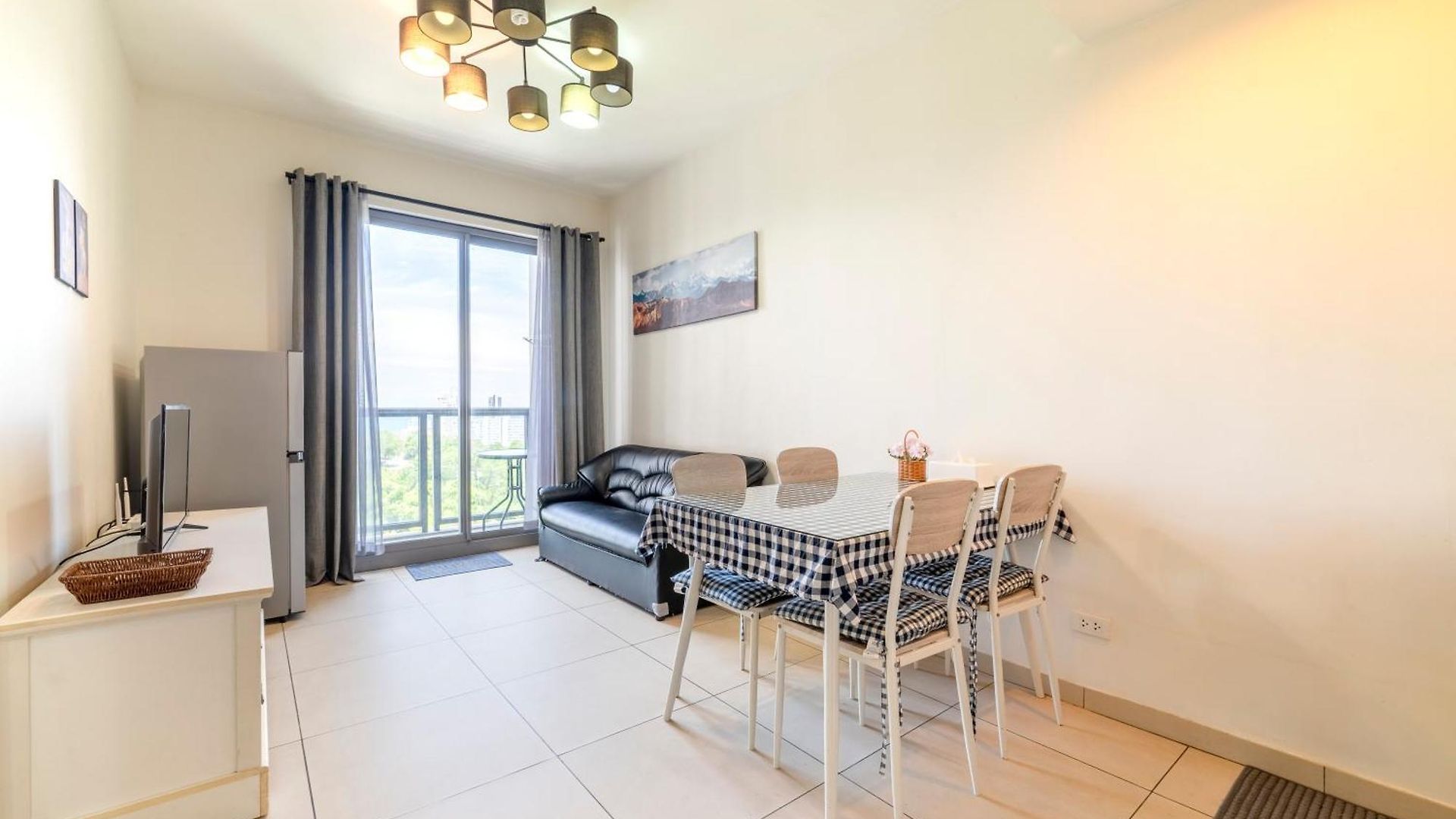 Unixx By Abix 30f Apartment