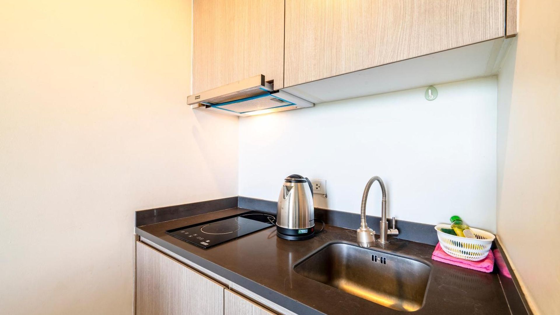 Unixx By Abix 30f Apartment Pattaya