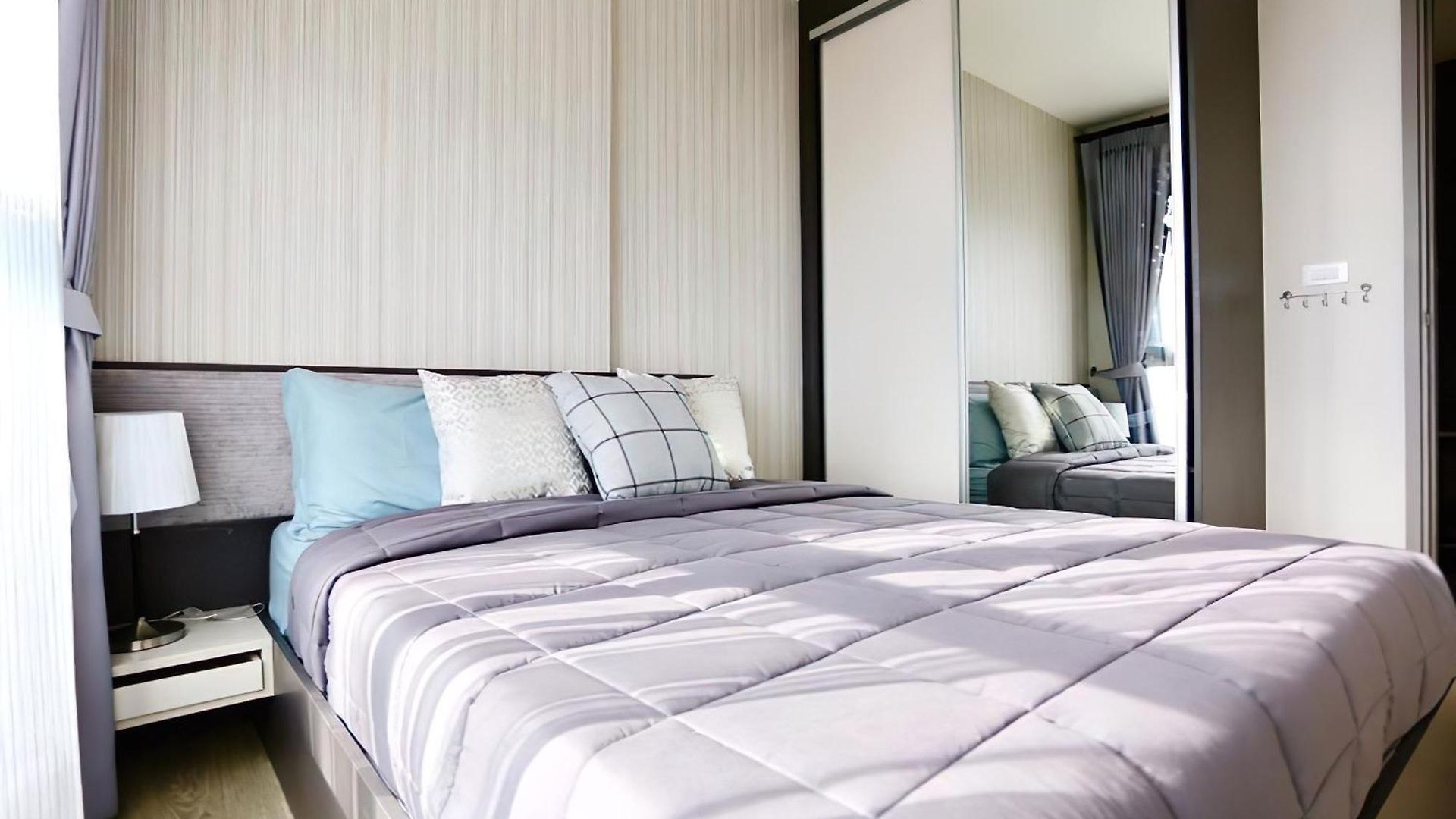Apartment 2 Bed Luxury At *