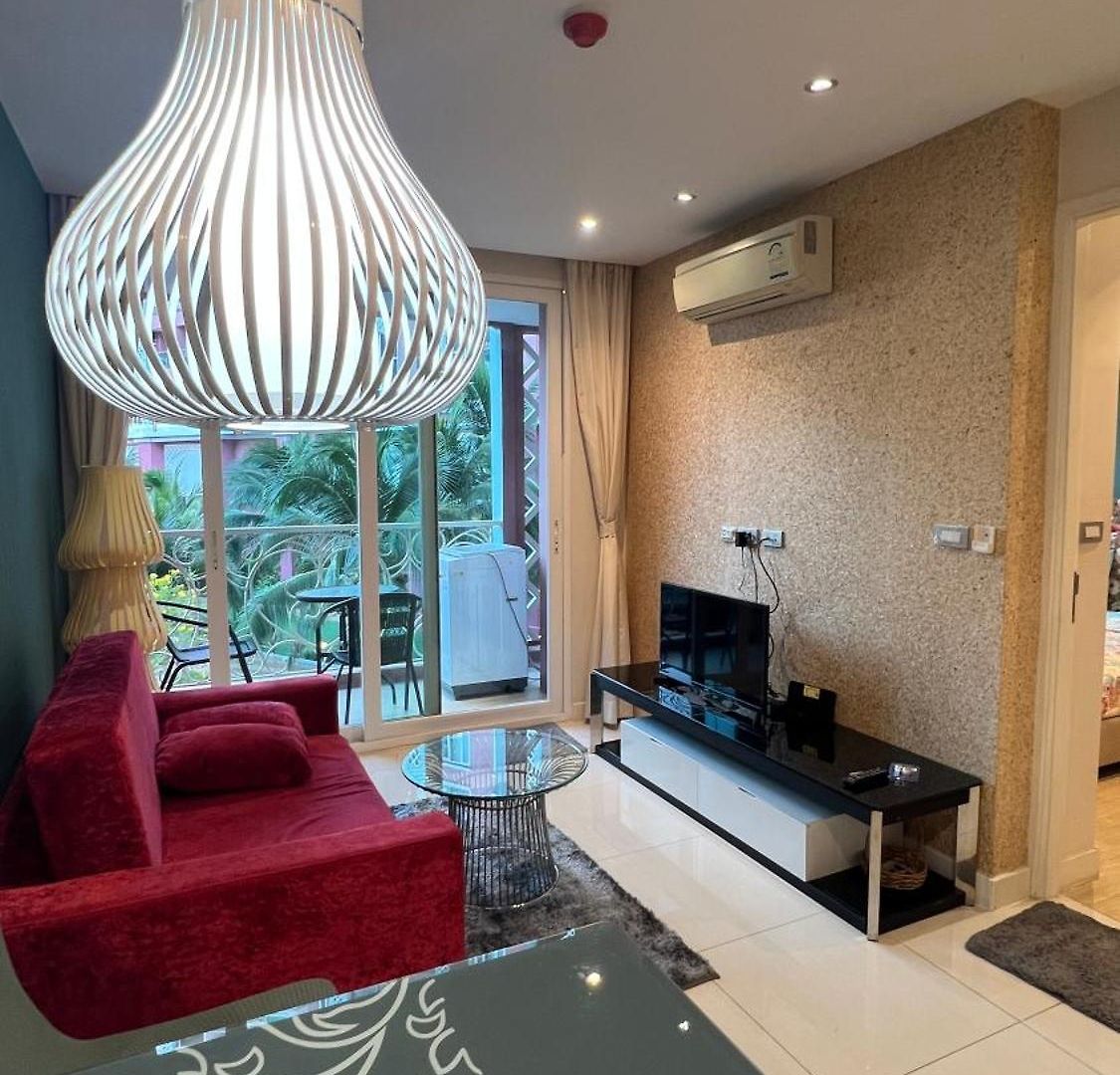Apartment Grand Caribbean Pool View By 888 Pattaya