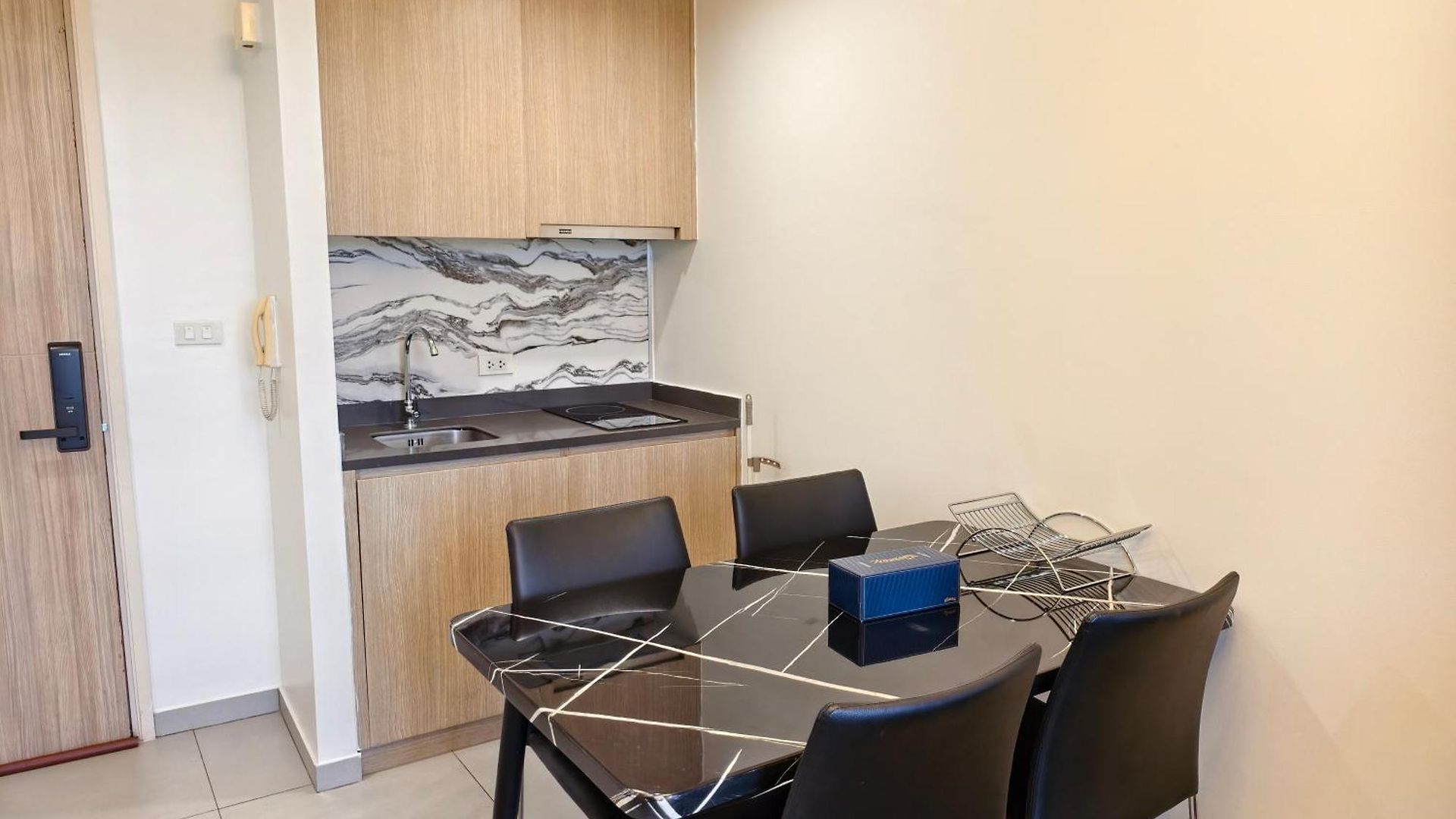 Apartment 1br 23 High Floor Pool View Close To Walking Street Pattaya