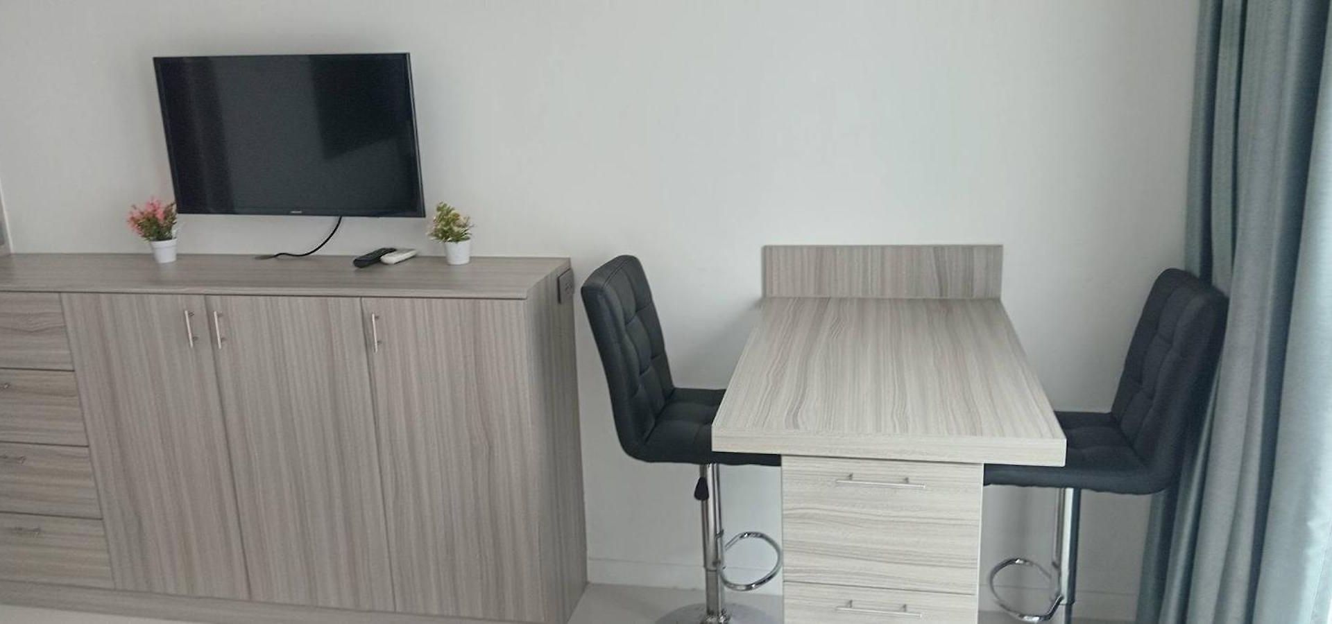 At Center Apartment