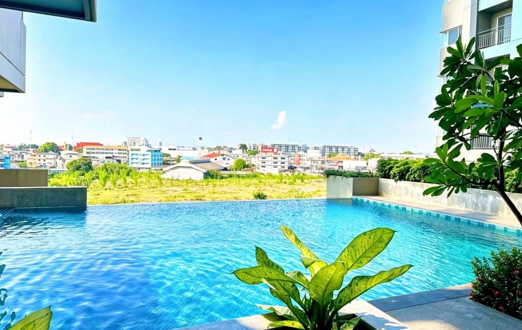 芭提雅近海近21航站楼带泳池公寓 *