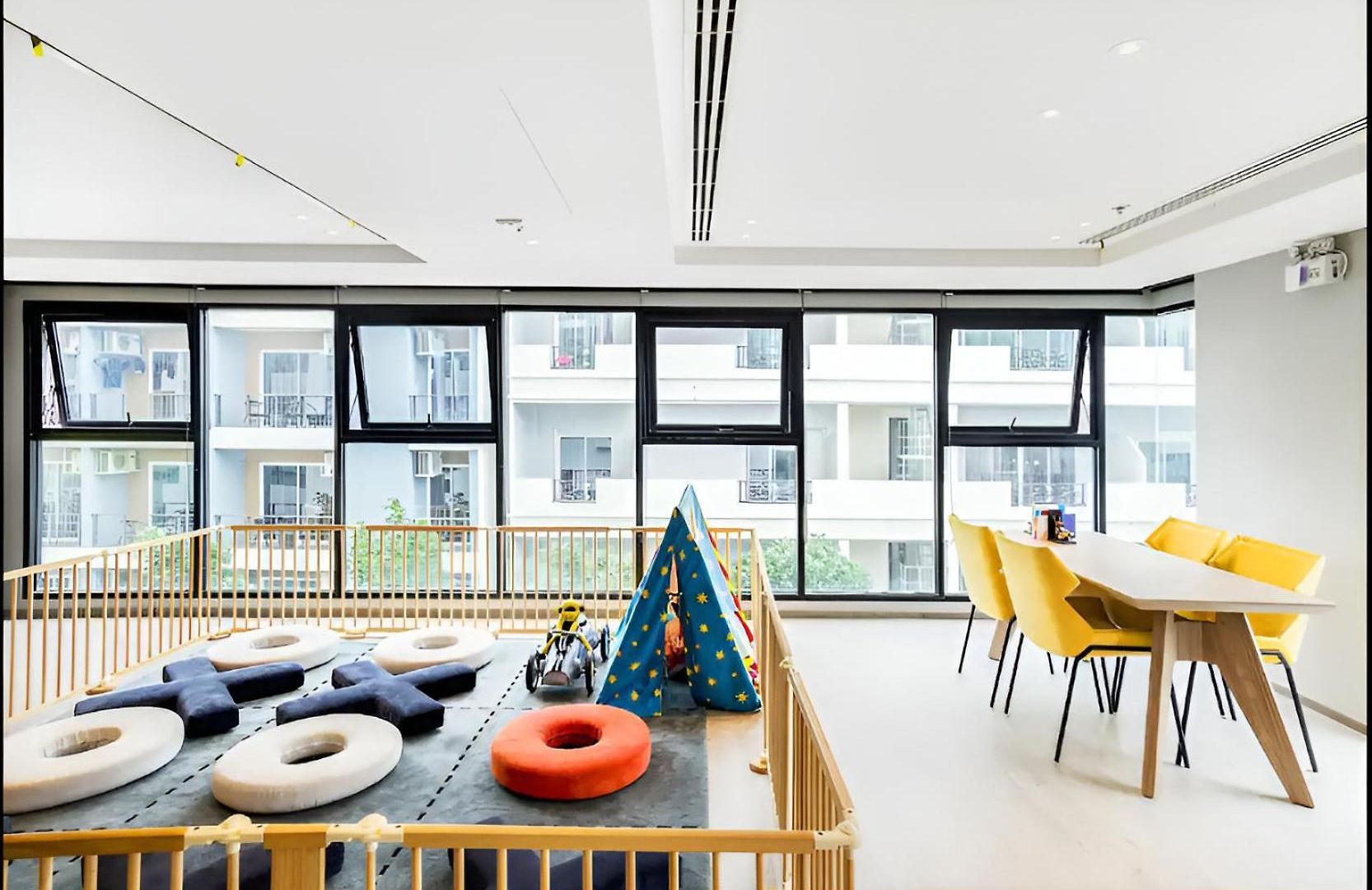 High Floor With Rooftop Pool In *