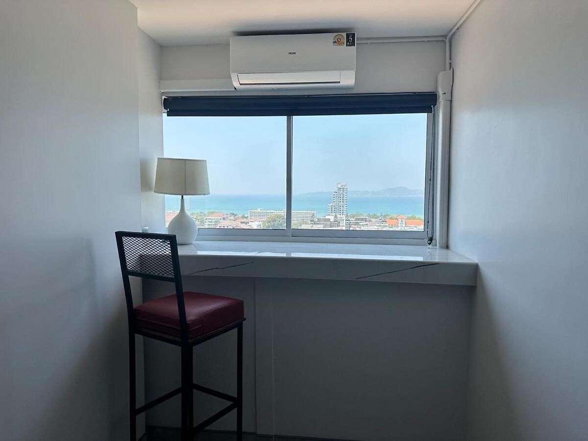 Beautiful 2-bedroom With Pratamnak Sea View Apartment Pattaya