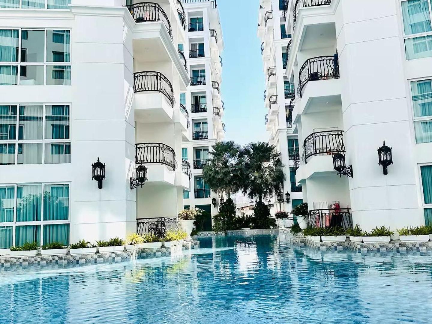 Olympus Garden Vacation Stunning Pool * Pattaya