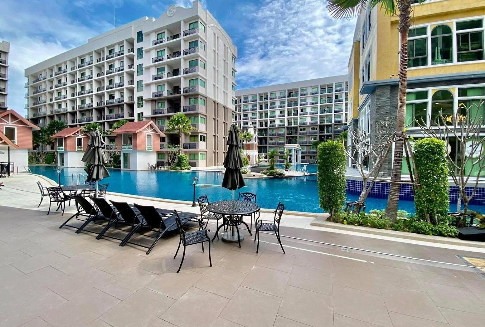 Arcadia Continental Apartment *