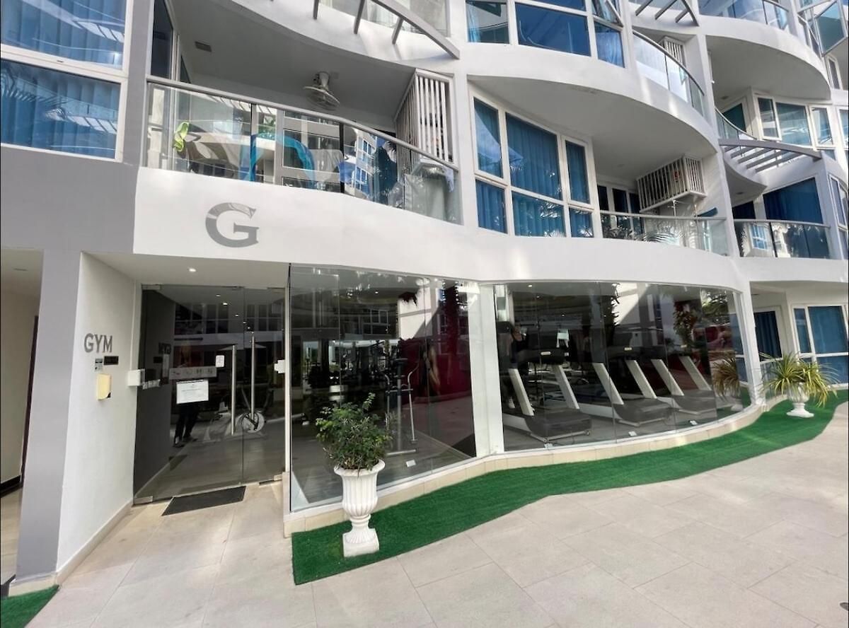 Brand New Condo! Grand Avenue & Apartment *