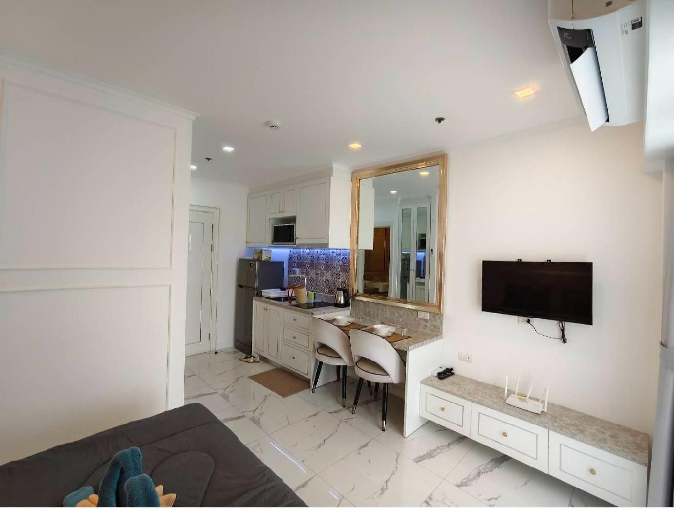 Apartment Luxury At Empire Tower *