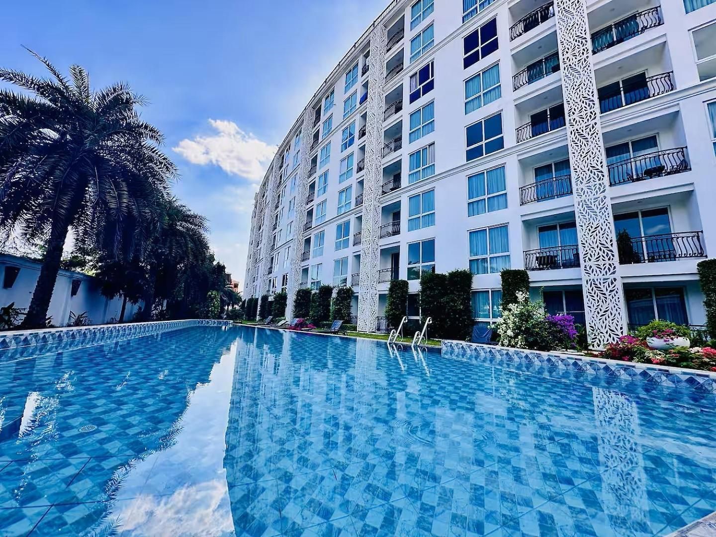 Olympus Garden Vacation Stunning Pool * Pattaya