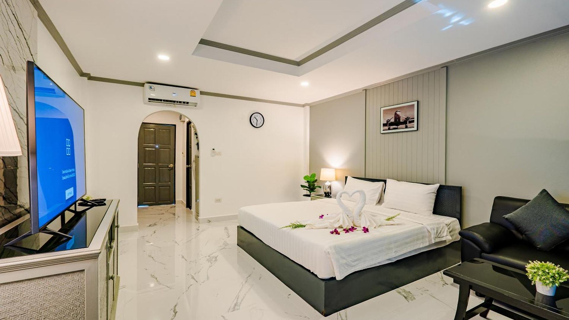 Apartment Del Max เดล แม็กซ์ พัทยา Pattaya