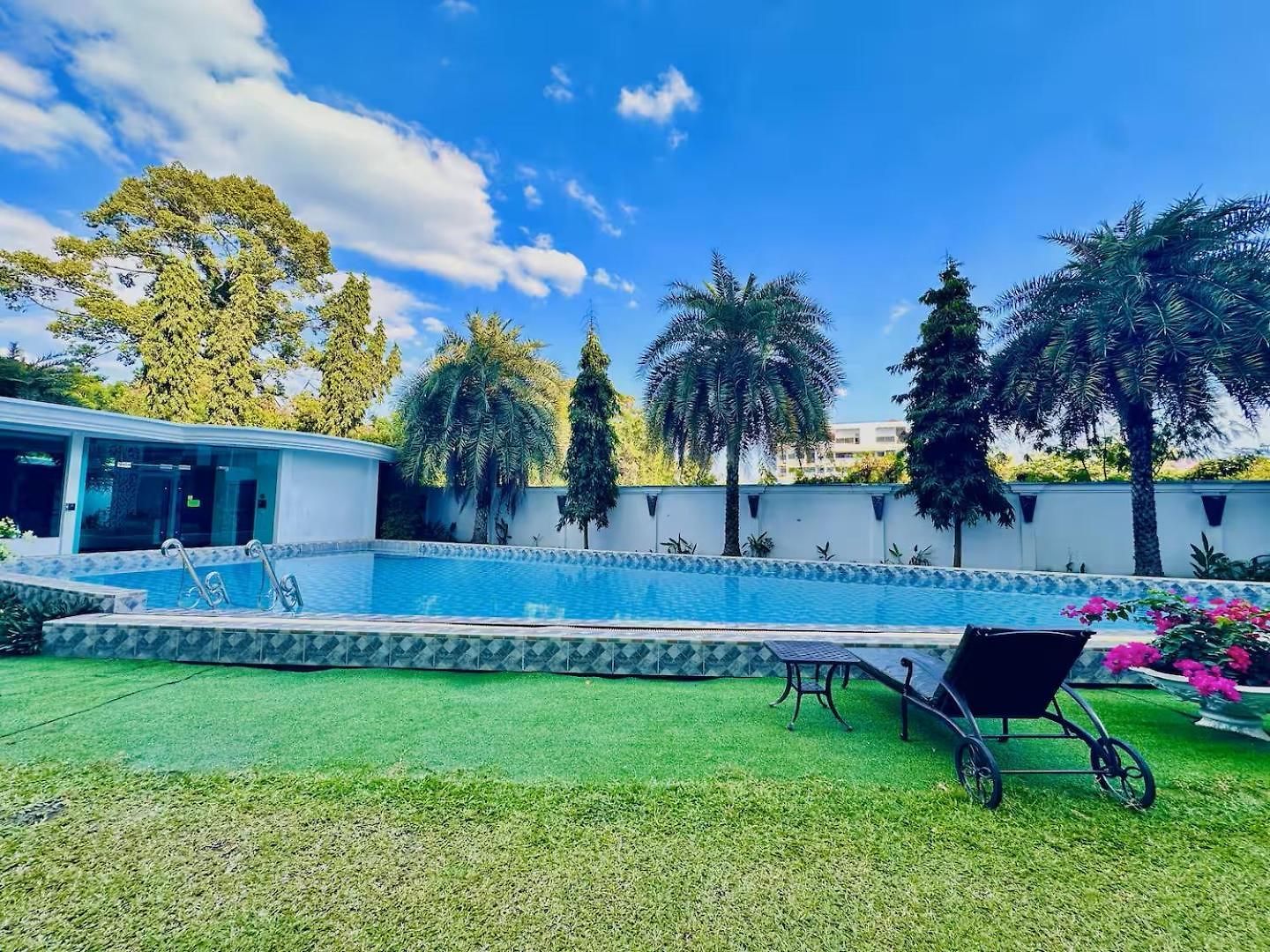 Olympus Garden Vacation Stunning Pool Apartment Pattaya
