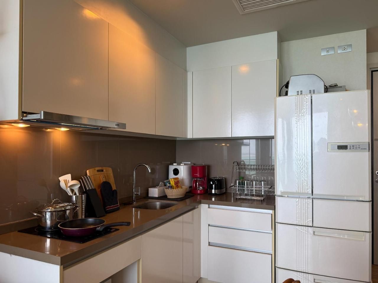 Cozy 2br L Sea View L Pool And Gym Apartment