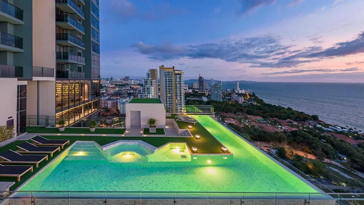 2 Bed Rare Unit With Bath Tub - Sea View Apartment Pattaya