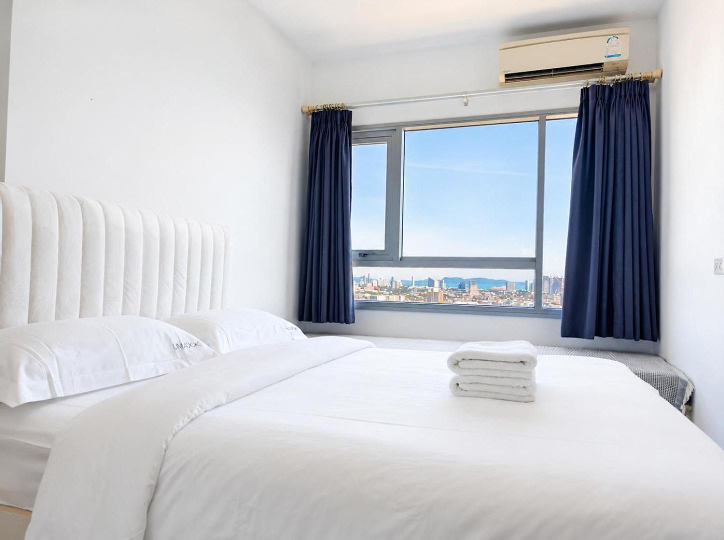 Centric Sea By Allen Apartment Pattaya
