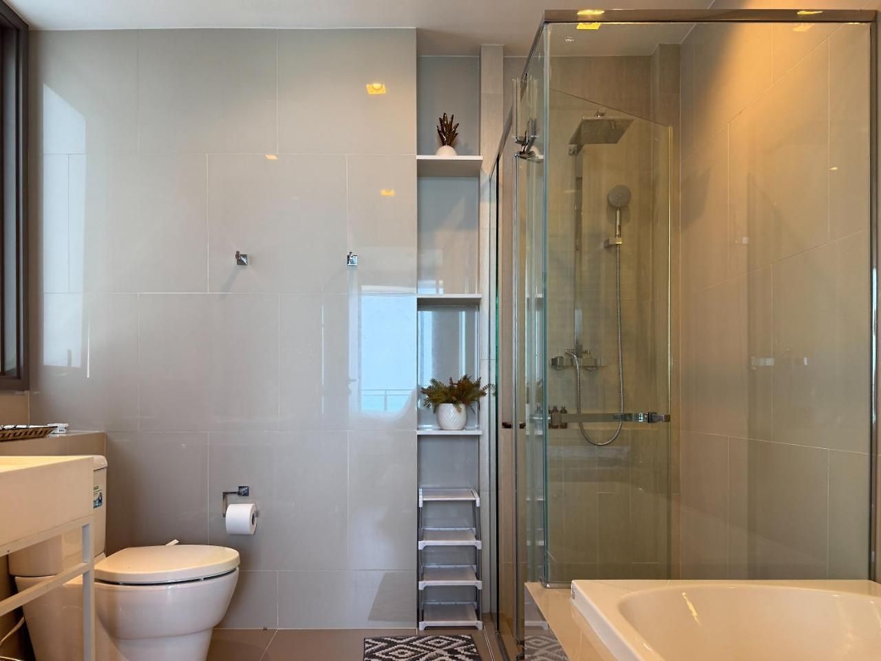 Cozy 2br L Sea View L Pool And Gym Apartment Pattaya