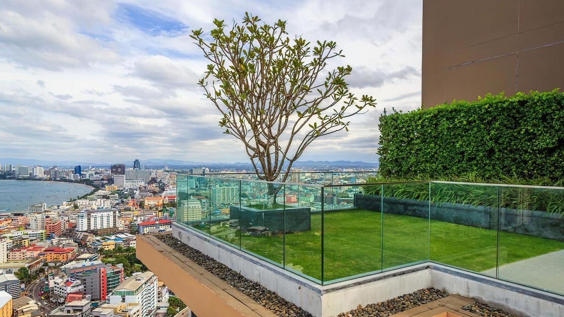 Unixx By Abix 30f Apartment