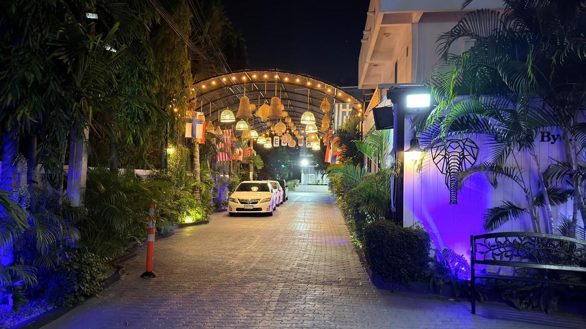 Del Max เดล แม็กซ์ พัทยา * Pattaya