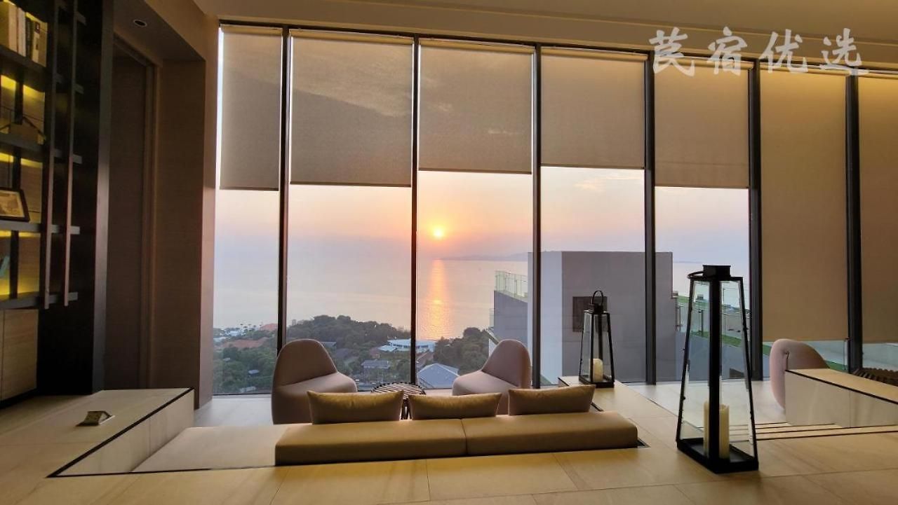2 Bed Rare Unit With Bath Tub - Sea View * Pattaya