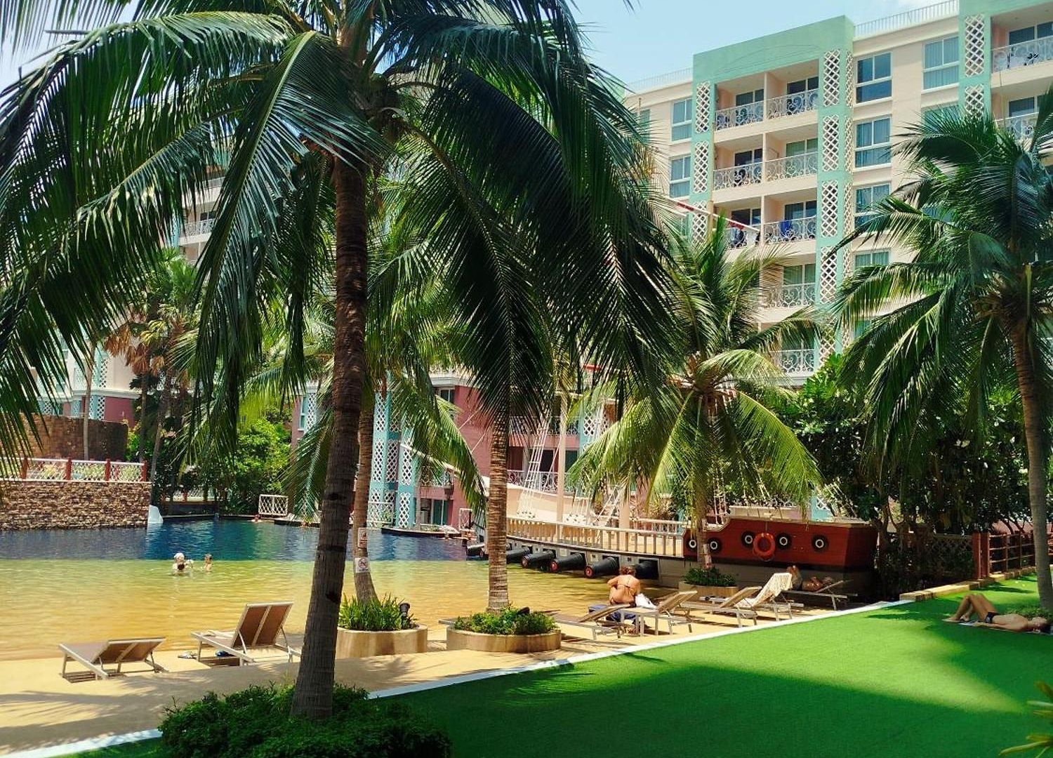 Sea Breezes - Sea View With Swimming Pool Apartment Pattaya