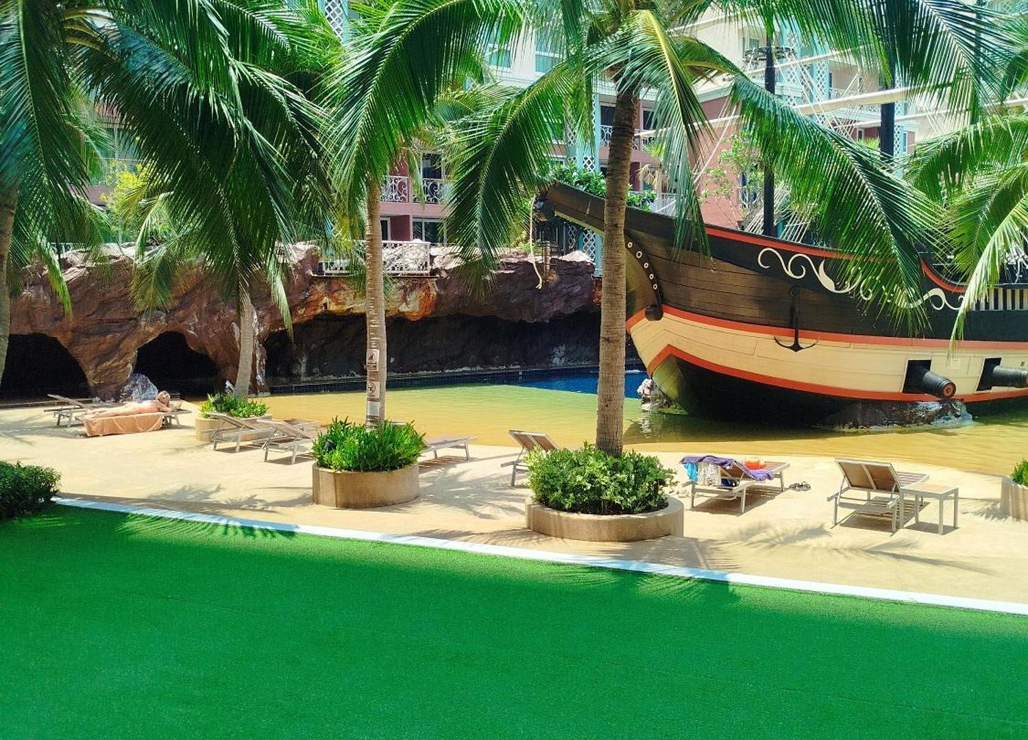 Sea Breezes - Sea View With Swimming Pool Apartment *