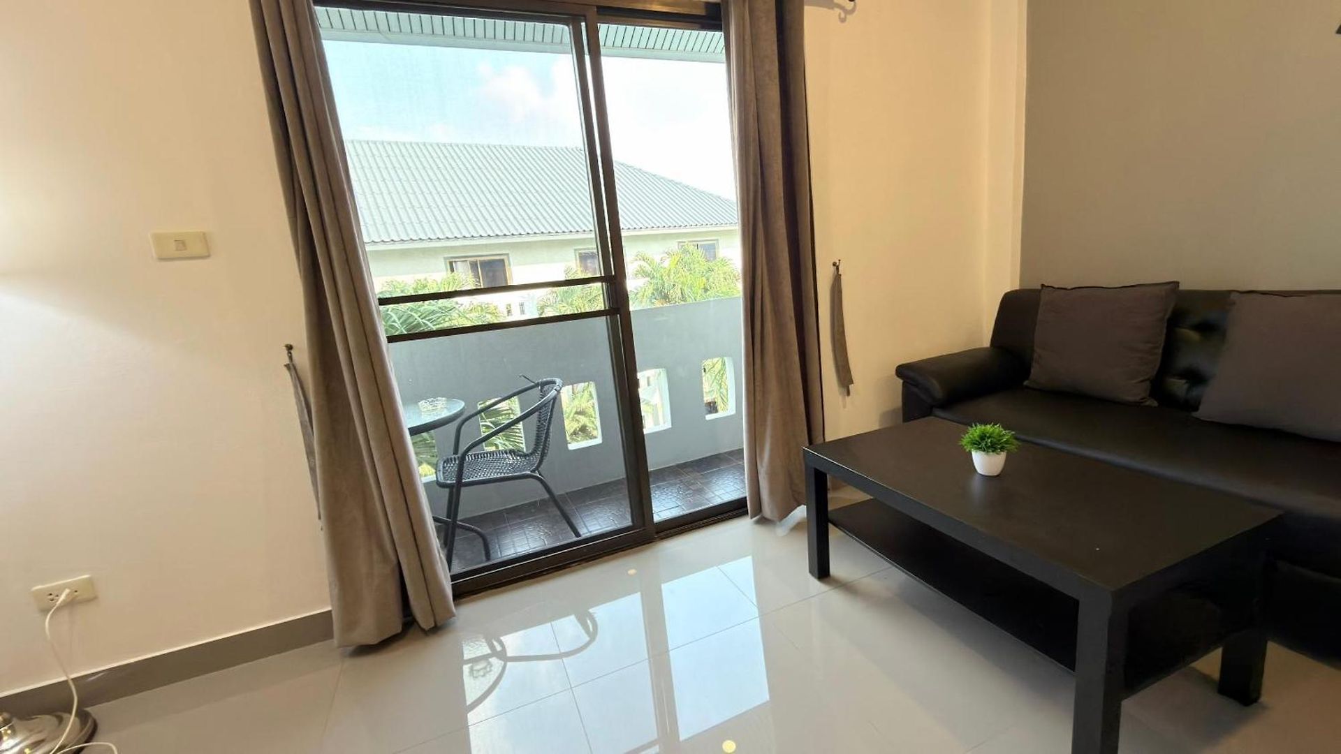Apartment Del Max เดล แม็กซ์ พัทยา