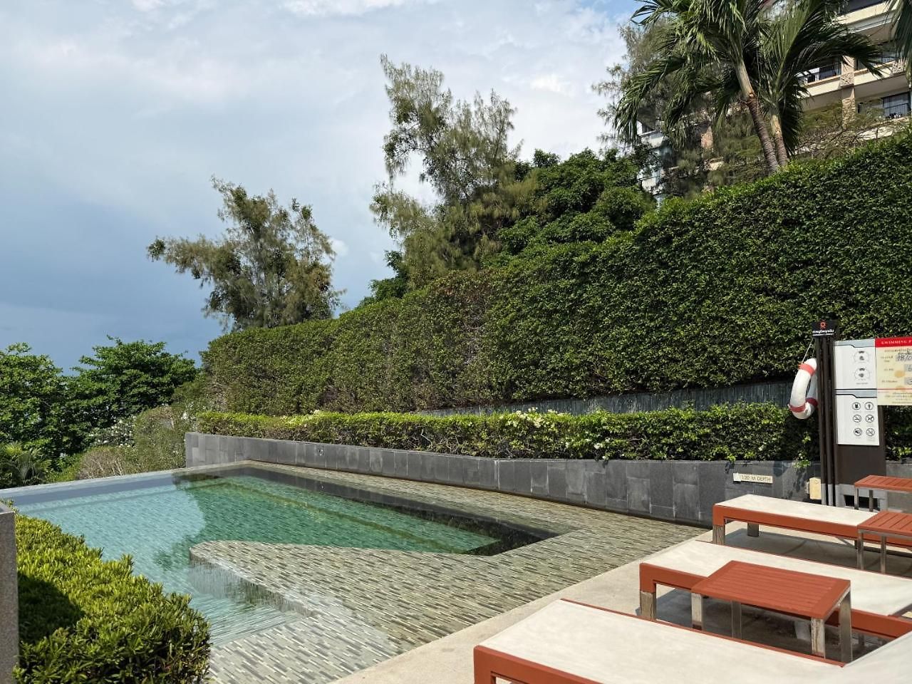 Cozy 2br L Sea View L Pool And Gym Apartment Pattaya