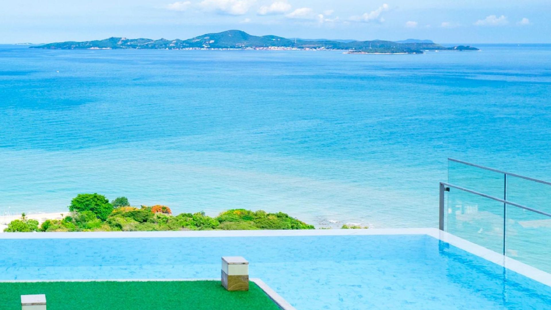 2 Bed Rare Unit With Bath Tub - Sea View