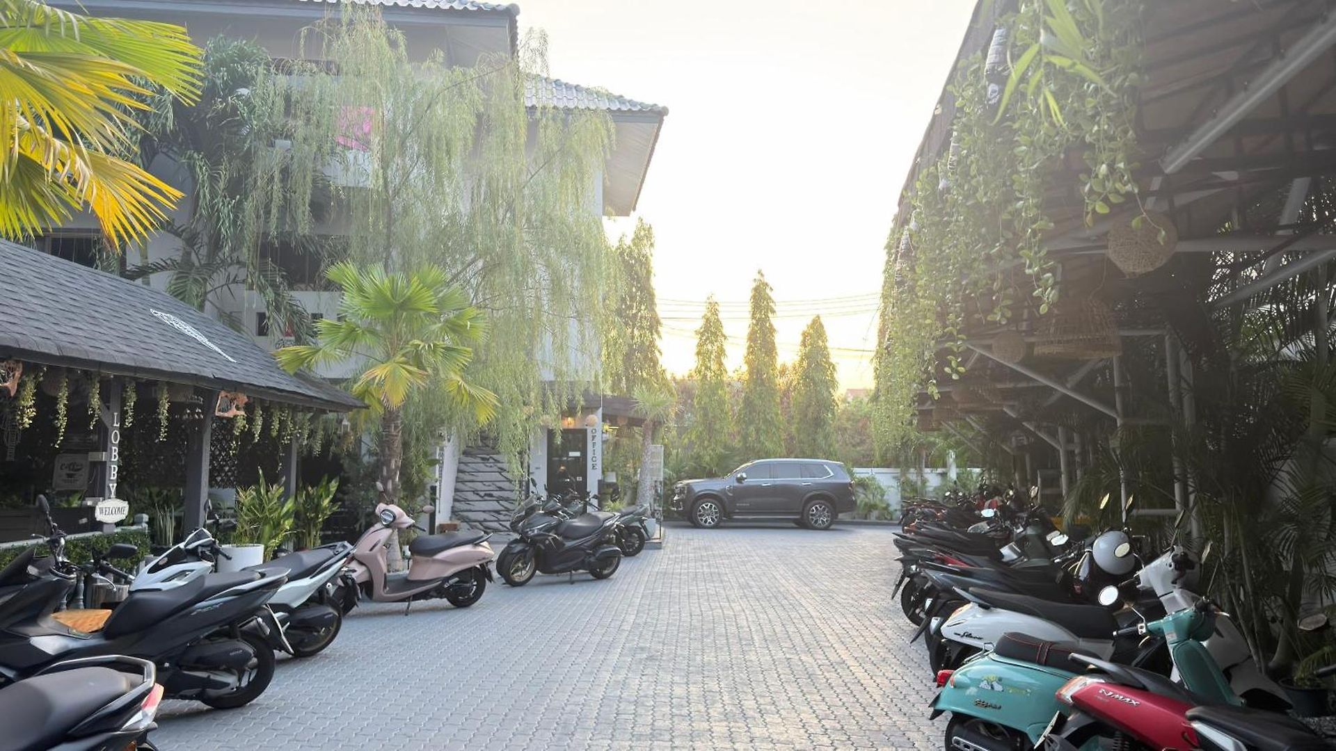 Apartment Del Max เดล แม็กซ์ พัทยา Pattaya