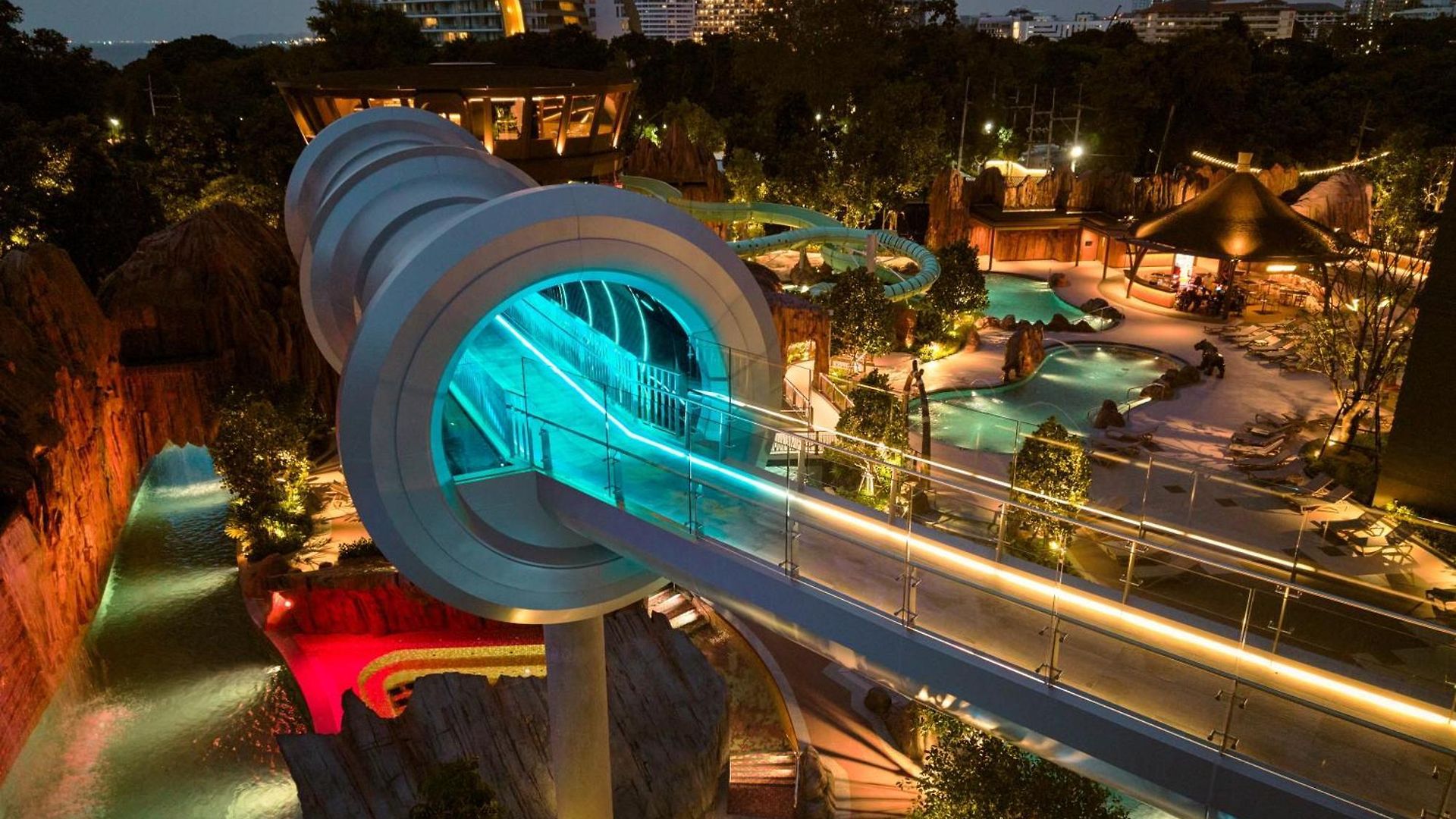 Grande Centre Point Voyage Hotel 5*