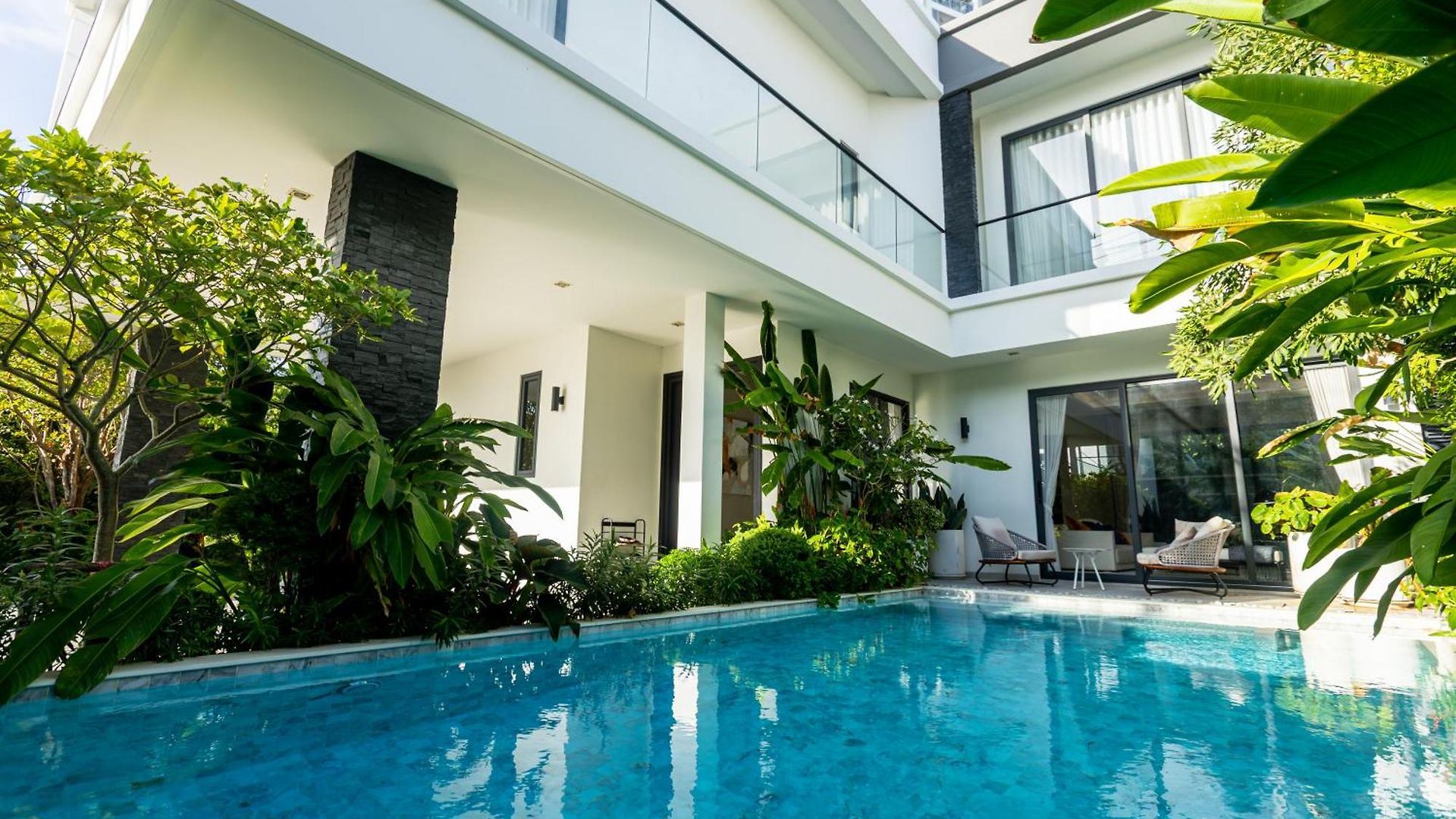 Lv Luxury Pool Pattaya