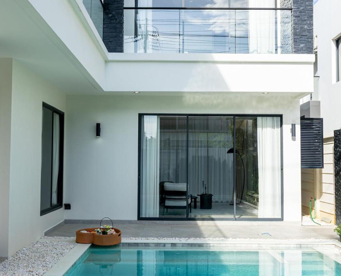 Lv Luxury Pool Villa Pattaya