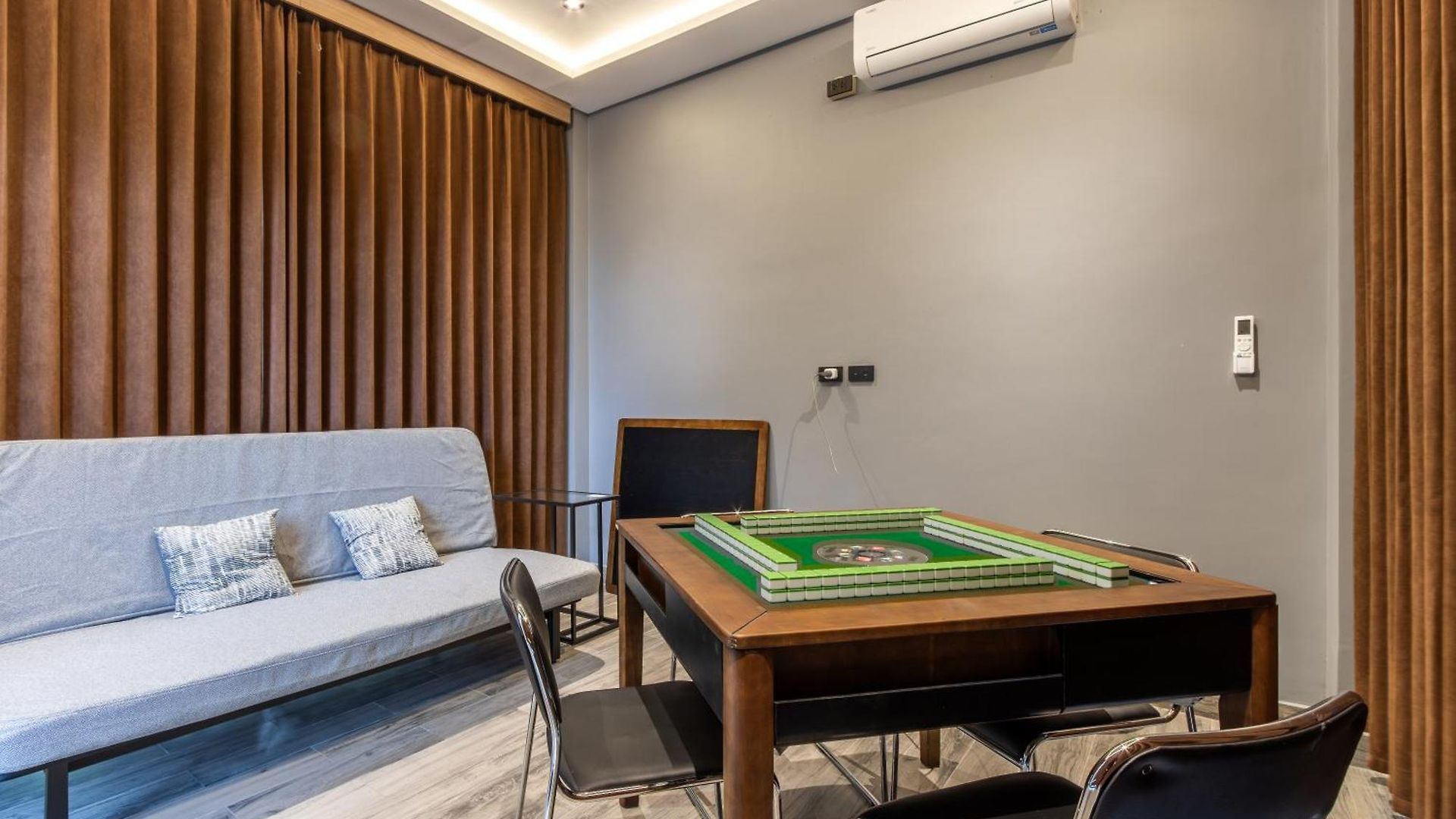 Villa Bang Bang Pool