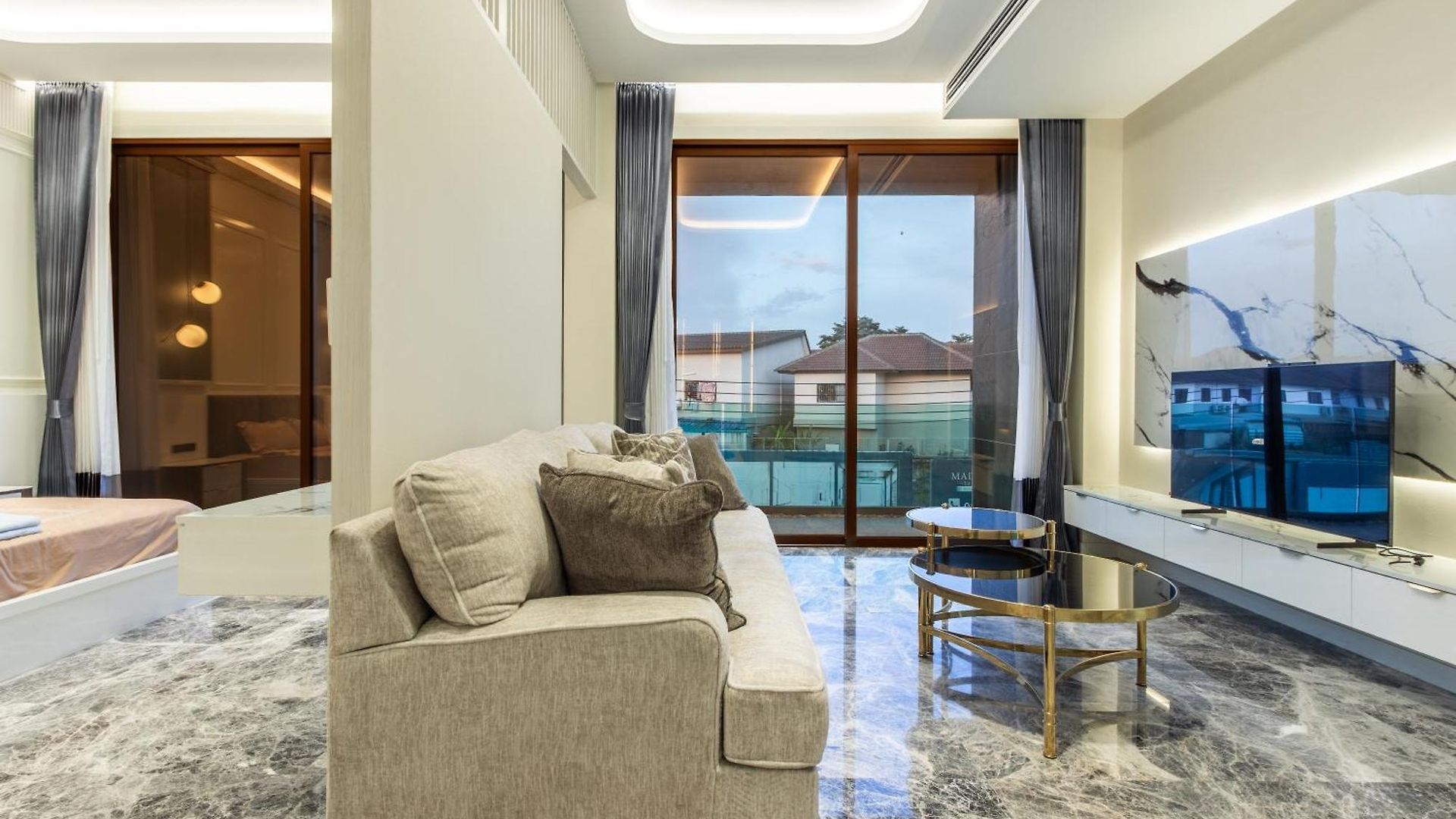 Villa Bang Bang Pool