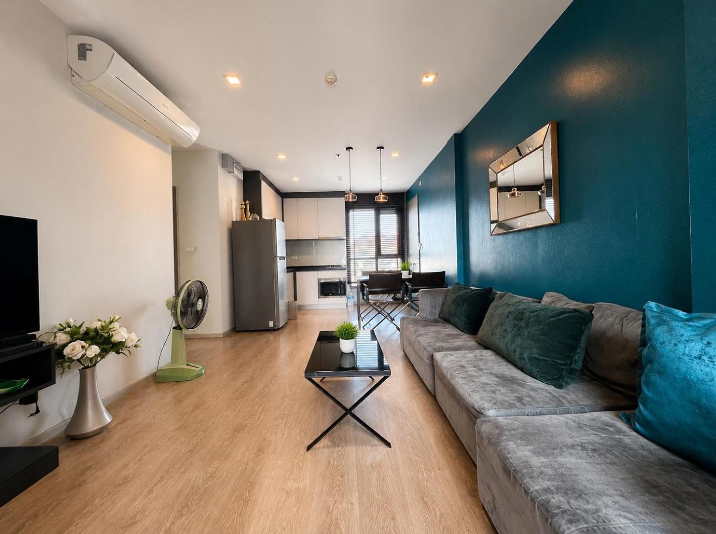 Apartment Luxury 70sqm 2br Next To And Mall Pattaya