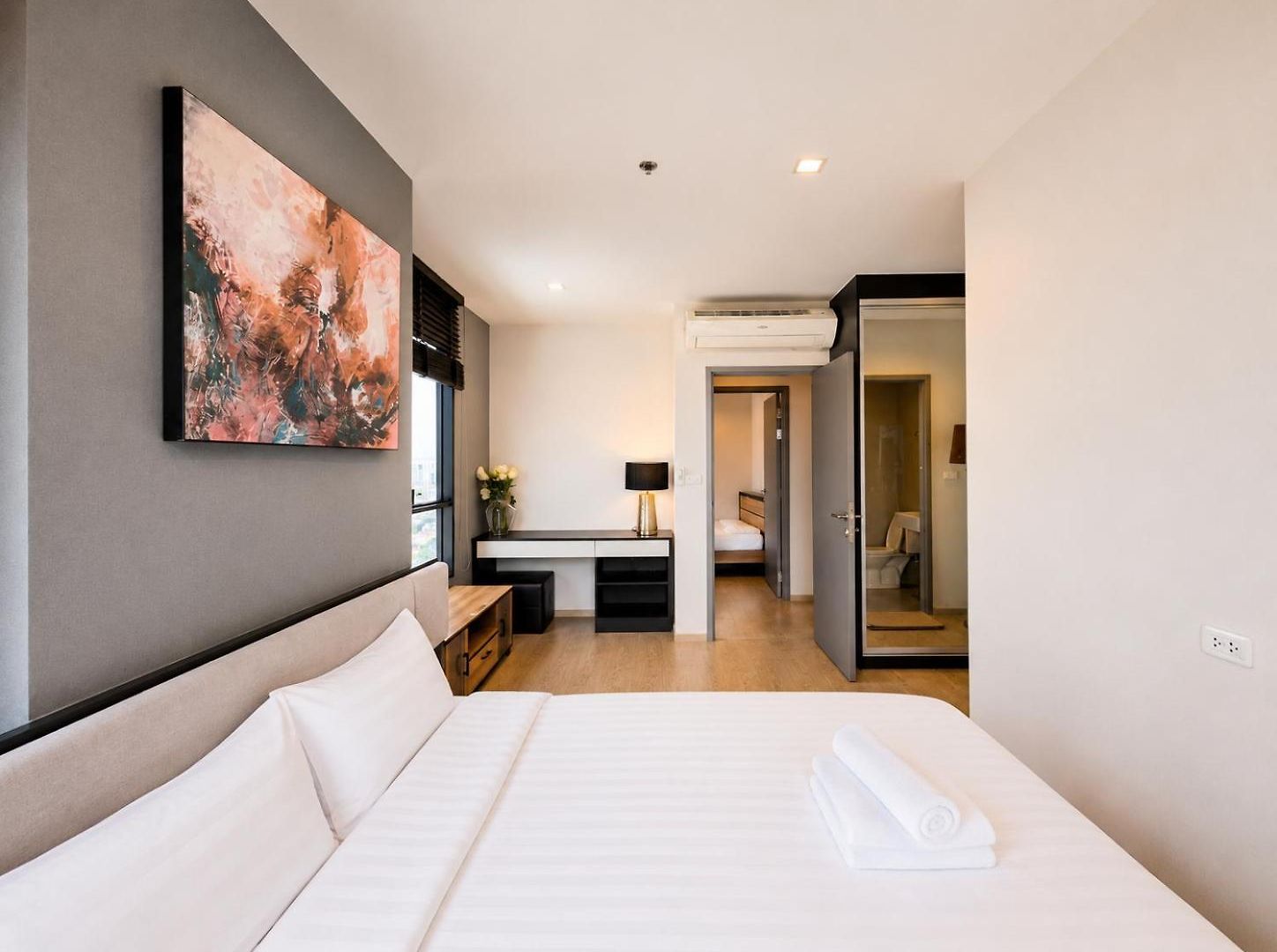 Apartment Luxury 70sqm 2br Next To And Mall *