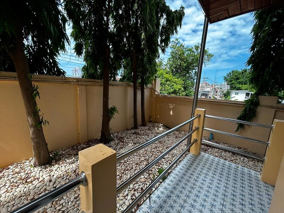 Moonlight Pratumnak Soi 6 Apartment Pattaya