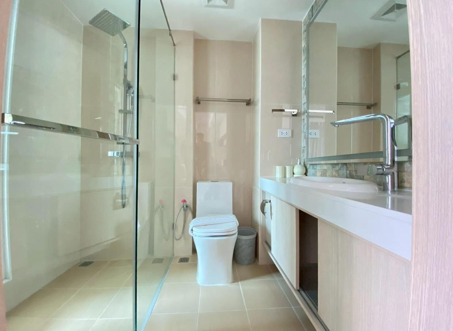 โอลิมปัส ซิตี้ การ์เด้น พัทยา 4f Apartment