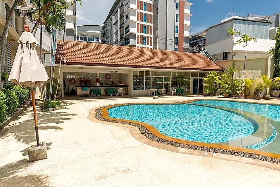 รายัล ทวินส์ พาเลซ โรงแรม 4*