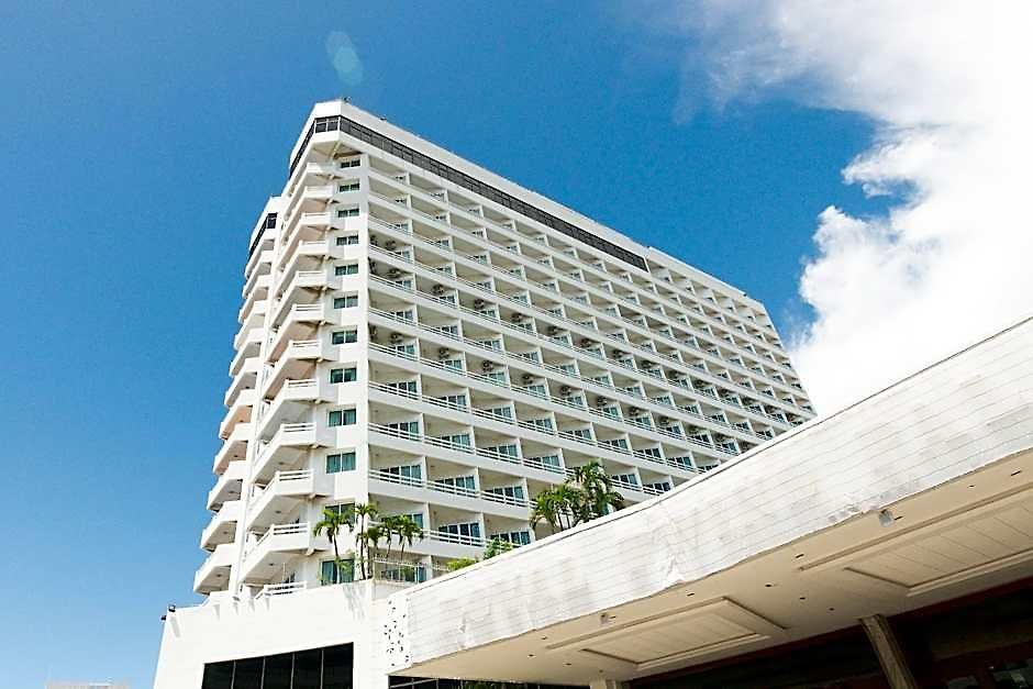 รายัล ทวินส์ พาเลซ โรงแรม 4*