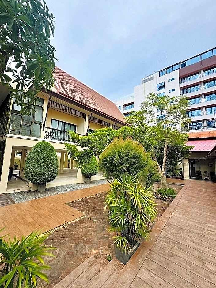 Lotusland รีสอร์ท