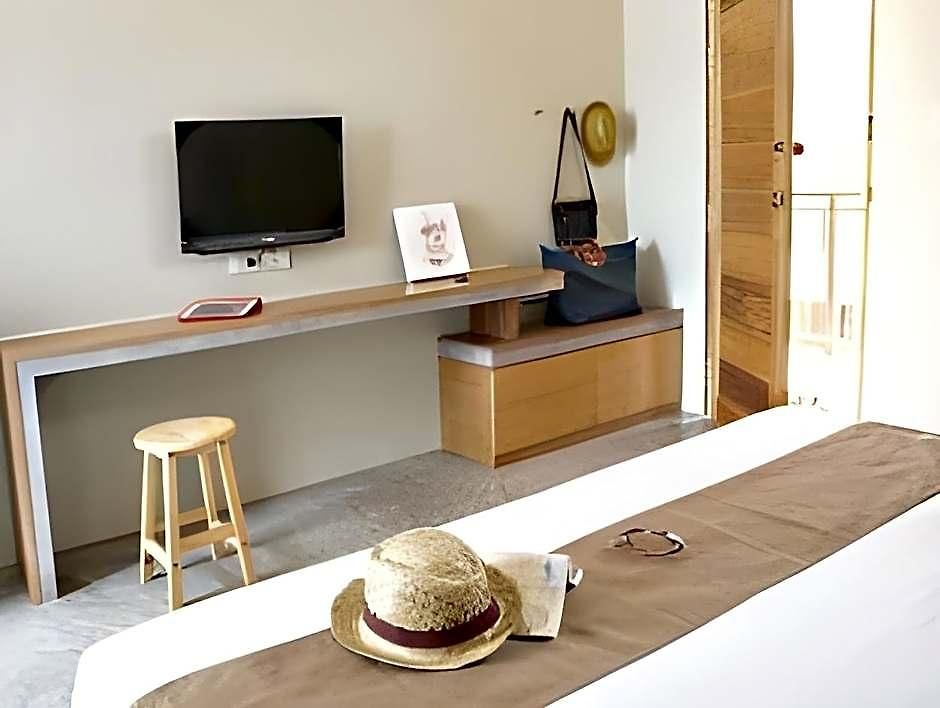 Hotel Yellow Moon 2*