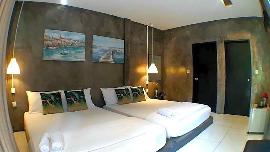 At Koh Larn Hotel