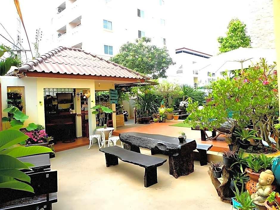 Hotel Pius Place