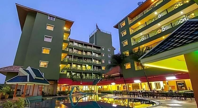 Phuphaya Resort 2*